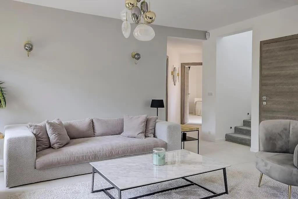 Twin Luxurious Villas 8 Bedroom Pool In Vallauris